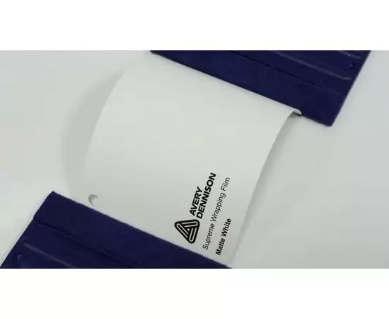 Белая матовая виниловая пленка AVERY SUPREME MATTE WHITE Белая матовая виниловая пленка AVERY SUPREME MATTE WHITE